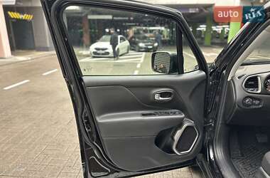 Внедорожник / Кроссовер Jeep Renegade 2022 в 