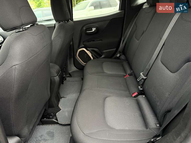 Внедорожник / Кроссовер Jeep Renegade 2016 в Харькове