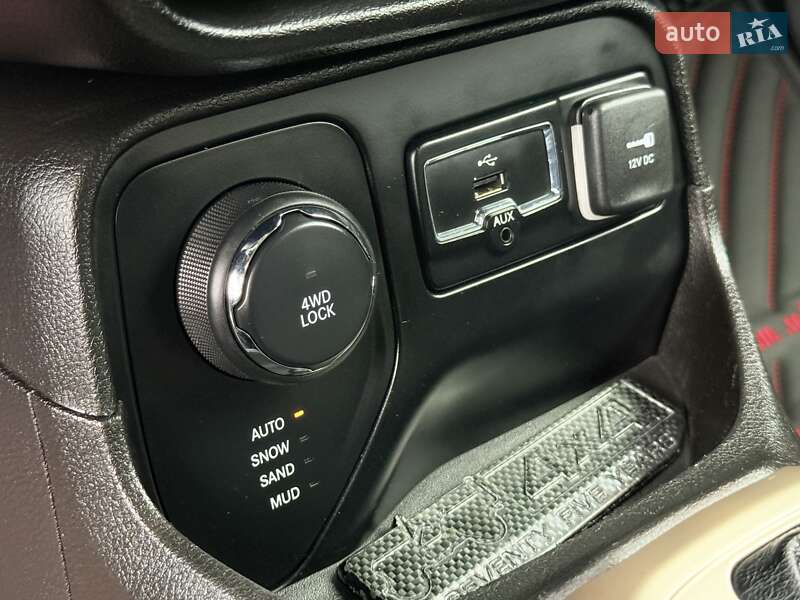 Внедорожник / Кроссовер Jeep Renegade 2016 в Харькове