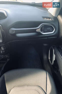 Внедорожник / Кроссовер Jeep Renegade 2021 в Ровно