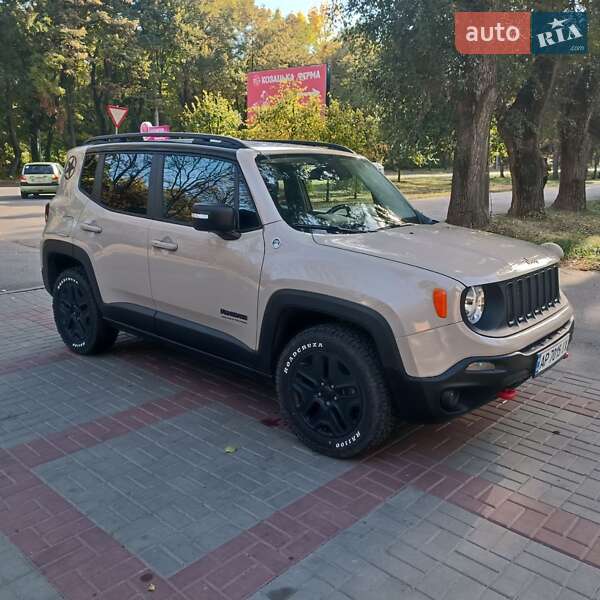 Позашляховик / Кросовер Jeep Renegade 2016 в Запоріжжі