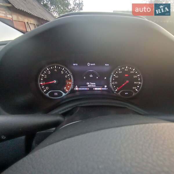 Позашляховик / Кросовер Jeep Renegade 2016 в Запоріжжі