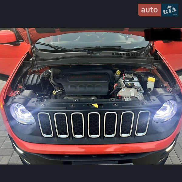 Внедорожник / Кроссовер Jeep Renegade 2015 в Черкассах