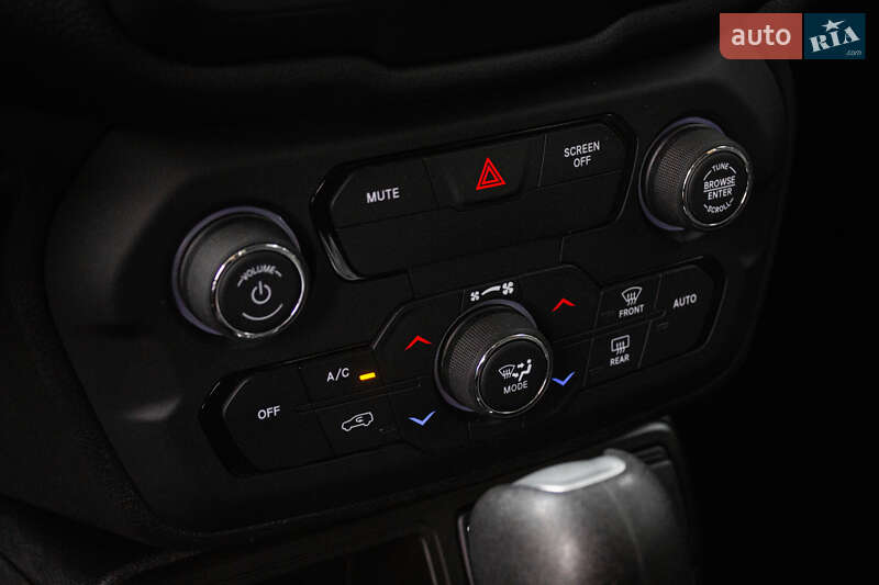 Позашляховик / Кросовер Jeep Renegade 2019 в Києві фото 18 Позашляховик / Кросовер Jeep Renegade 2019 в Києві