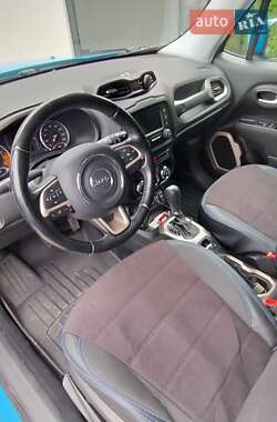 Позашляховик / Кросовер Jeep Renegade 2015 в  фото 3 Позашляховик / Кросовер Jeep Renegade 2015 в