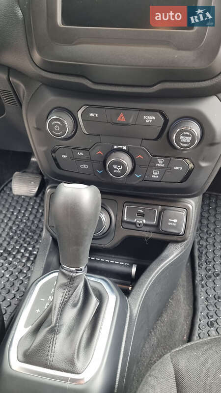 Внедорожник / Кроссовер Jeep Renegade 2019 в Киеве