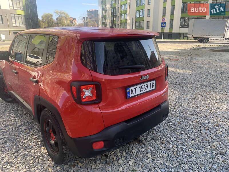 Внедорожник / Кроссовер Jeep Renegade 2015 в Ивано-Франковске