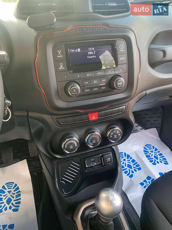 Внедорожник / Кроссовер Jeep Renegade 2015 в Ивано-Франковске