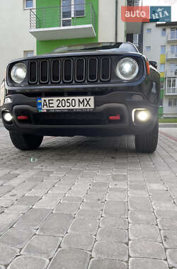 Позашляховик / Кросовер Jeep Renegade 2017 в  фото 7 Позашляховик / Кросовер Jeep Renegade 2017 в