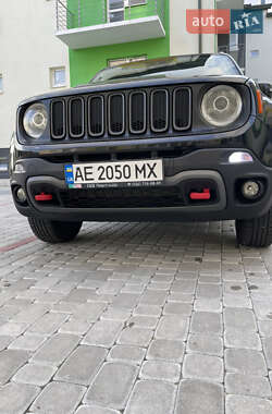 Позашляховик / Кросовер Jeep Renegade 2017 в  фото 11 Позашляховик / Кросовер Jeep Renegade 2017 в