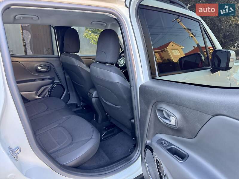 Позашляховик / Кросовер Jeep Renegade 2017 в Одесі фото 39 Позашляховик / Кросовер Jeep Renegade 2017 в Одесі