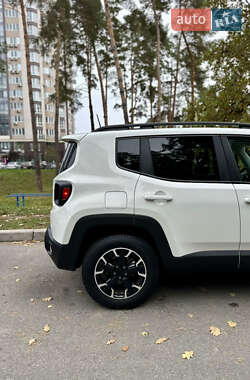 Позашляховик / Кросовер Jeep Renegade 2023 в 