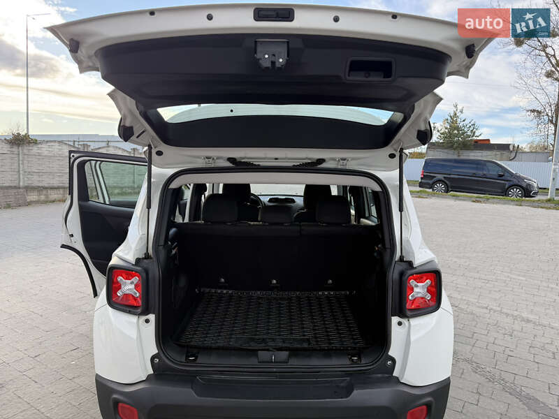 Внедорожник / Кроссовер Jeep Renegade 2016 в Ивано-Франковске фото 10 Внедорожник / Кроссовер Jeep Renegade 2016 в Ивано-Франковске