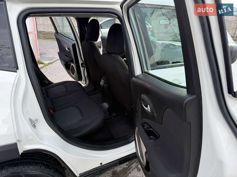 Внедорожник / Кроссовер Jeep Renegade 2016 в Ивано-Франковске фото 12 Внедорожник / Кроссовер Jeep Renegade 2016 в Ивано-Франковске
