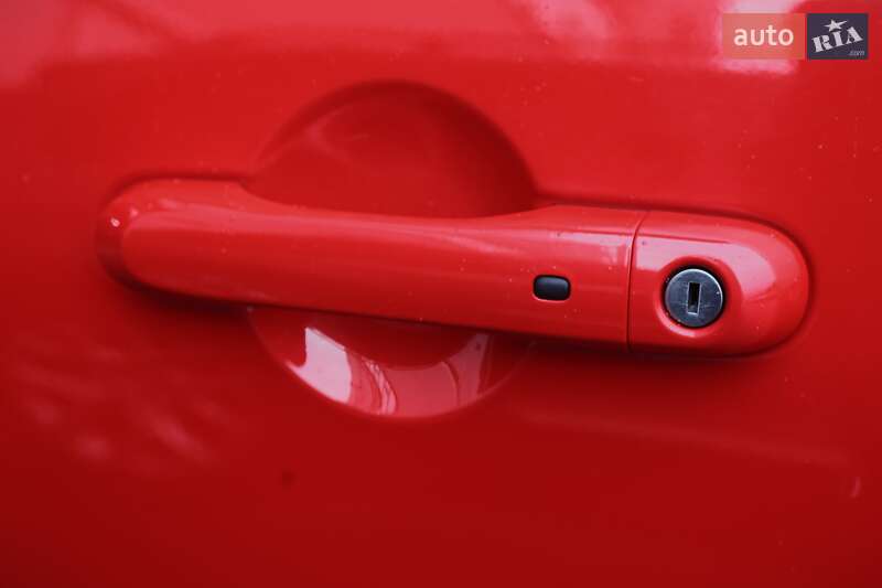 Внедорожник / Кроссовер Jeep Renegade 2015 в Киеве