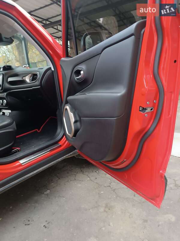 Позашляховик / Кросовер Jeep Renegade 2015 в Бару фото 33 Позашляховик / Кросовер Jeep Renegade 2015 в Бару