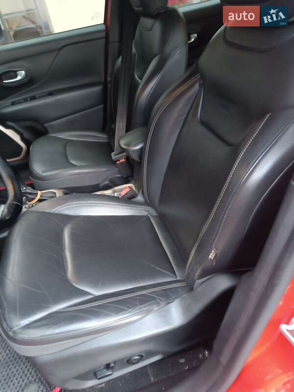 Позашляховик / Кросовер Jeep Renegade 2015 в Бару фото 47 Позашляховик / Кросовер Jeep Renegade 2015 в Бару