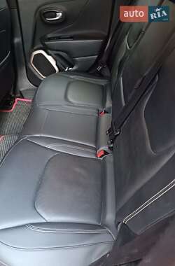 Позашляховик / Кросовер Jeep Renegade 2015 в Бару