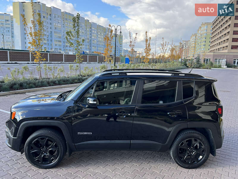 Позашляховик / Кросовер Jeep Renegade 2016 в Києві