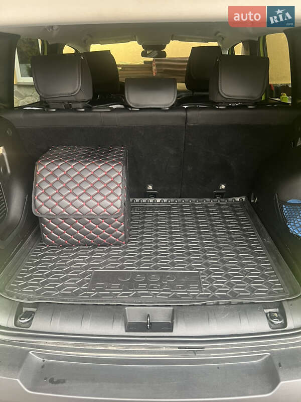 Внедорожник / Кроссовер Jeep Renegade 2018 в Люботине