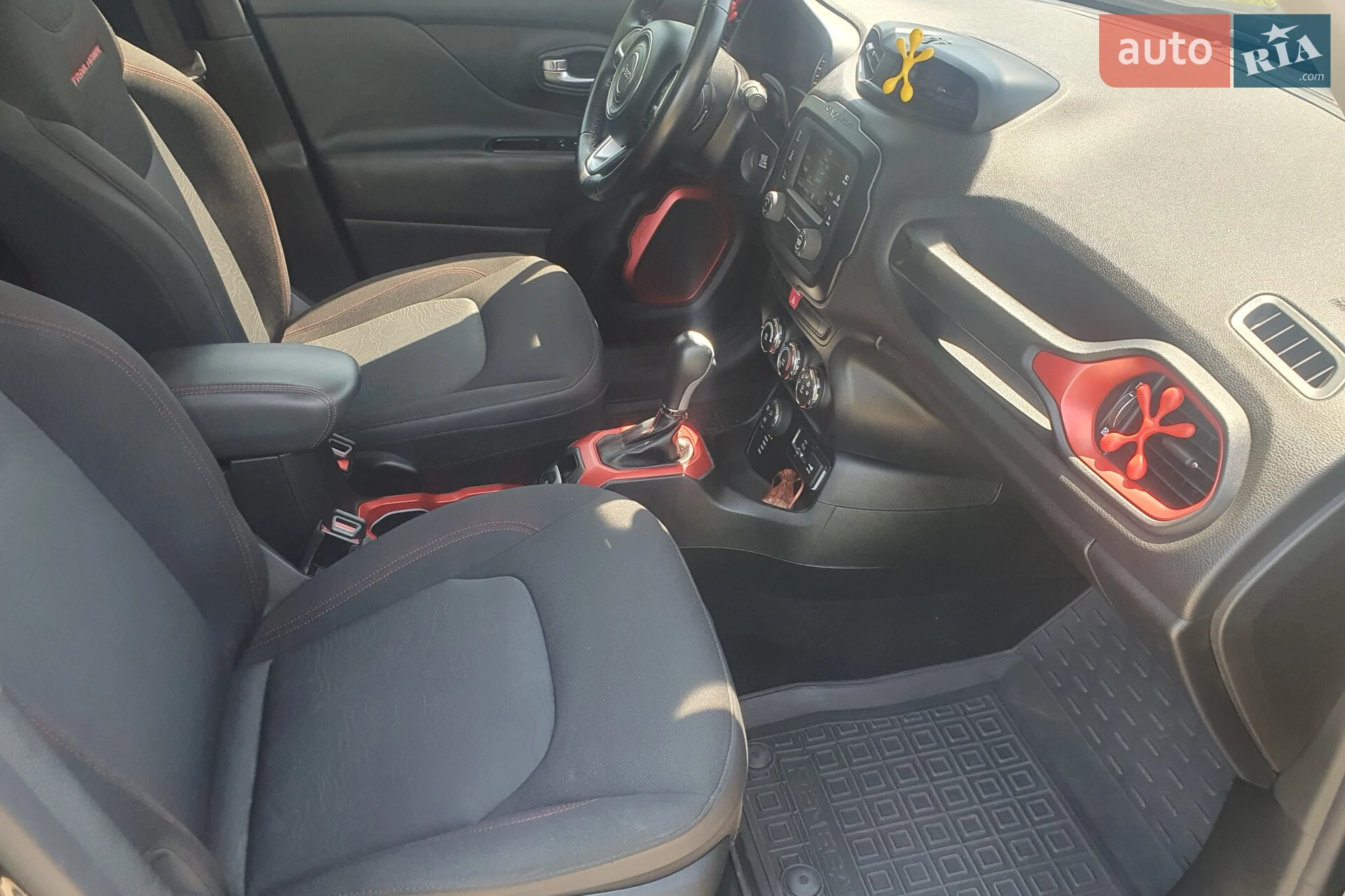 2015 Jeep Renegade - мініатюра 9