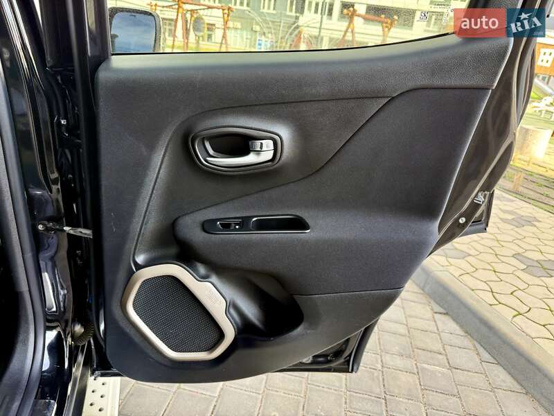 Позашляховик / Кросовер Jeep Renegade 2015 в Одесі фото 51 Позашляховик / Кросовер Jeep Renegade 2015 в Одесі
