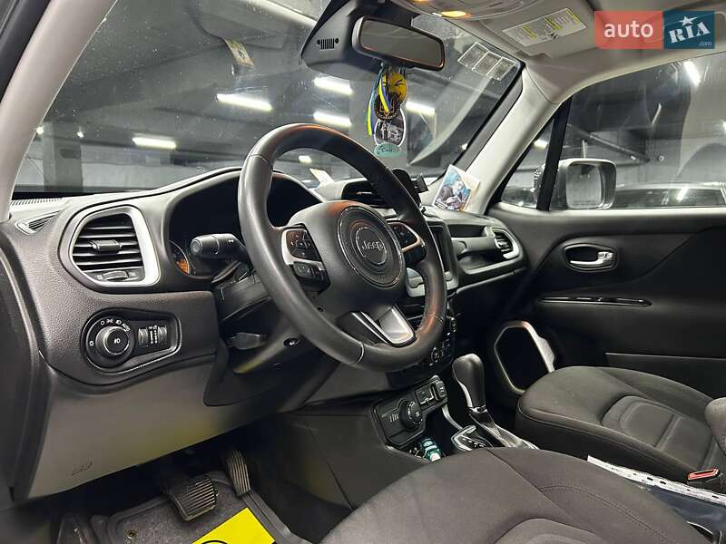 Внедорожник / Кроссовер Jeep Renegade 2018 в Черновцах