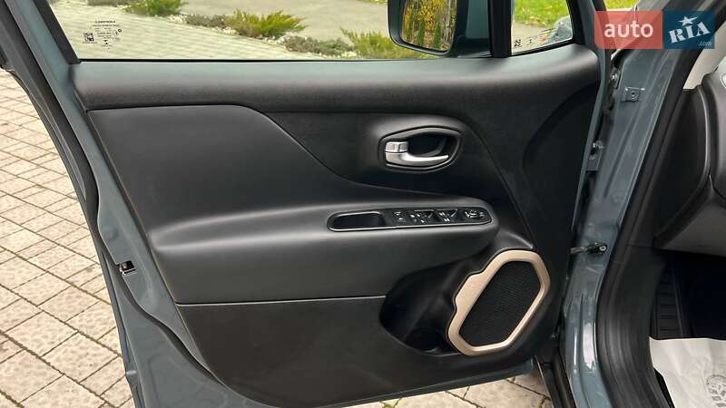 Позашляховик / Кросовер Jeep Renegade 2017 в Львові