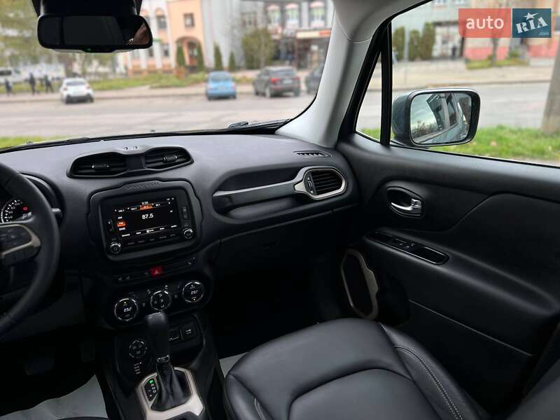 Позашляховик / Кросовер Jeep Renegade 2017 в Львові