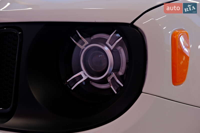 Позашляховик / Кросовер Jeep Renegade 2017 в Одесі