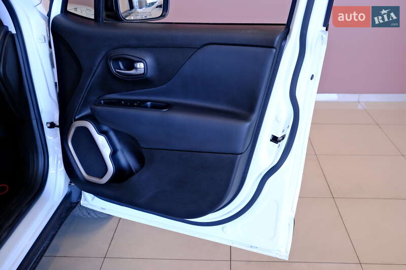 Позашляховик / Кросовер Jeep Renegade 2017 в Одесі