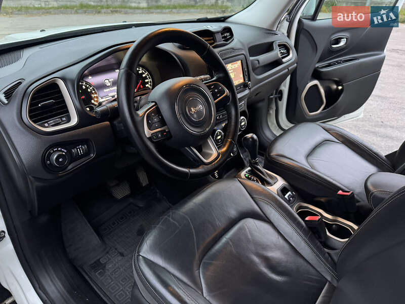 Внедорожник / Кроссовер Jeep Renegade 2016 в Киеве