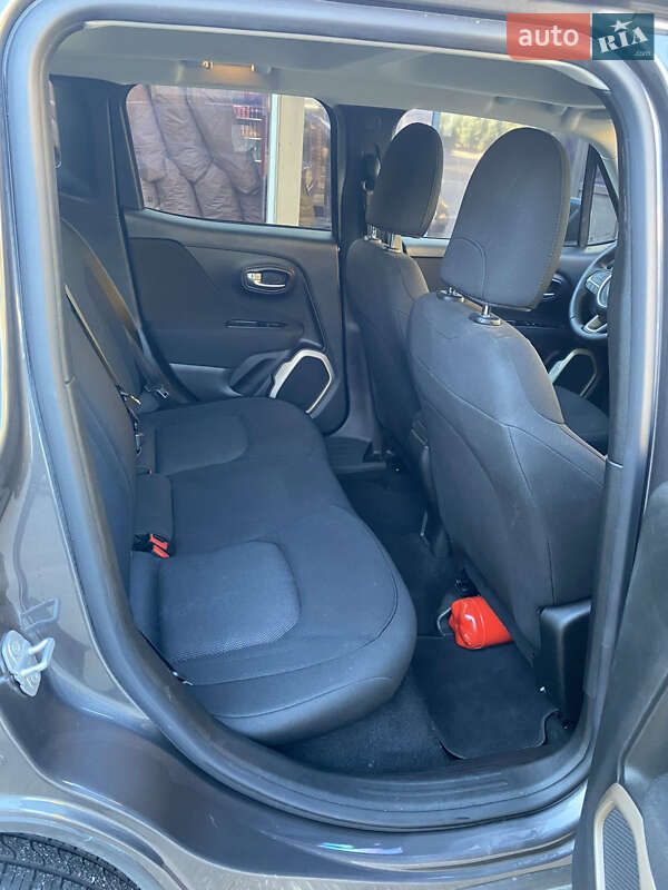 Внедорожник / Кроссовер Jeep Renegade 2017 в Киеве