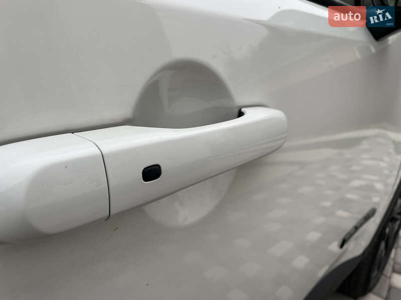 Внедорожник / Кроссовер Jeep Renegade 2017 в Лубнах