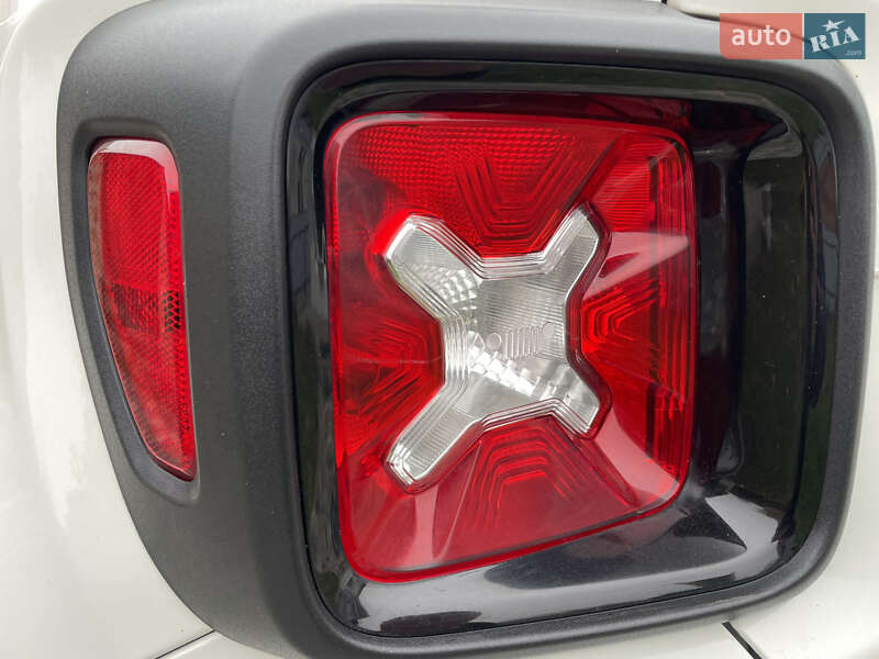 Внедорожник / Кроссовер Jeep Renegade 2017 в Лубнах