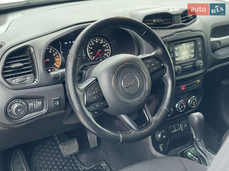 Внедорожник / Кроссовер Jeep Renegade 2017 в Лубнах