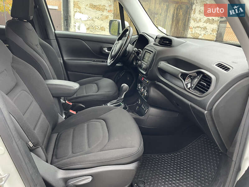 Внедорожник / Кроссовер Jeep Renegade 2017 в Лубнах