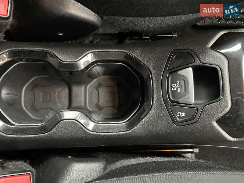 Внедорожник / Кроссовер Jeep Renegade 2017 в Лубнах