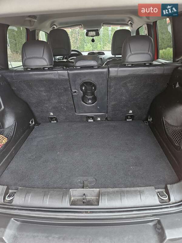 Позашляховик / Кросовер Jeep Renegade 2018 в Черкасах фото 17 Позашляховик / Кросовер Jeep Renegade 2018 в Черкасах