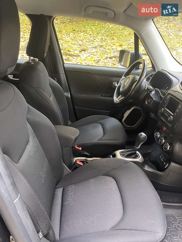 Позашляховик / Кросовер Jeep Renegade 2016 в Києві