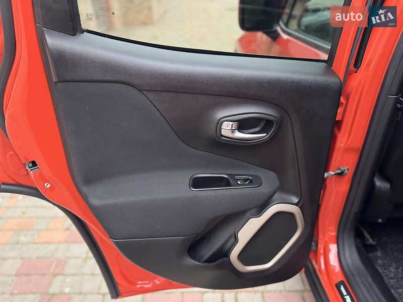Позашляховик / Кросовер Jeep Renegade 2015 в Одесі