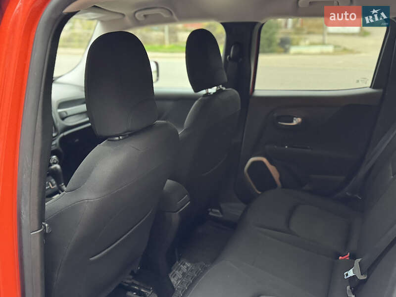 Позашляховик / Кросовер Jeep Renegade 2015 в Одесі