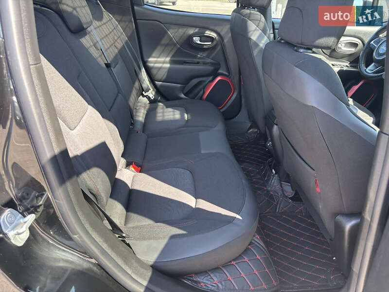 Позашляховик / Кросовер Jeep Renegade 2018 в Києві фото 13 Позашляховик / Кросовер Jeep Renegade 2018 в Києві