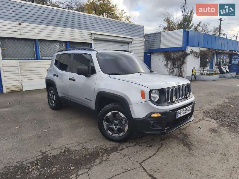 Позашляховик / Кросовер Jeep Renegade 2016 в Одесі