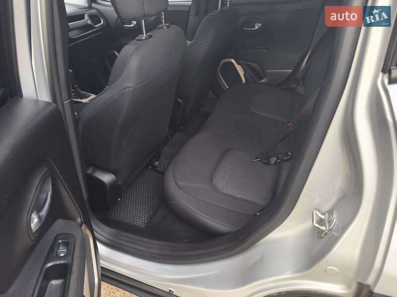 Позашляховик / Кросовер Jeep Renegade 2016 в Одесі