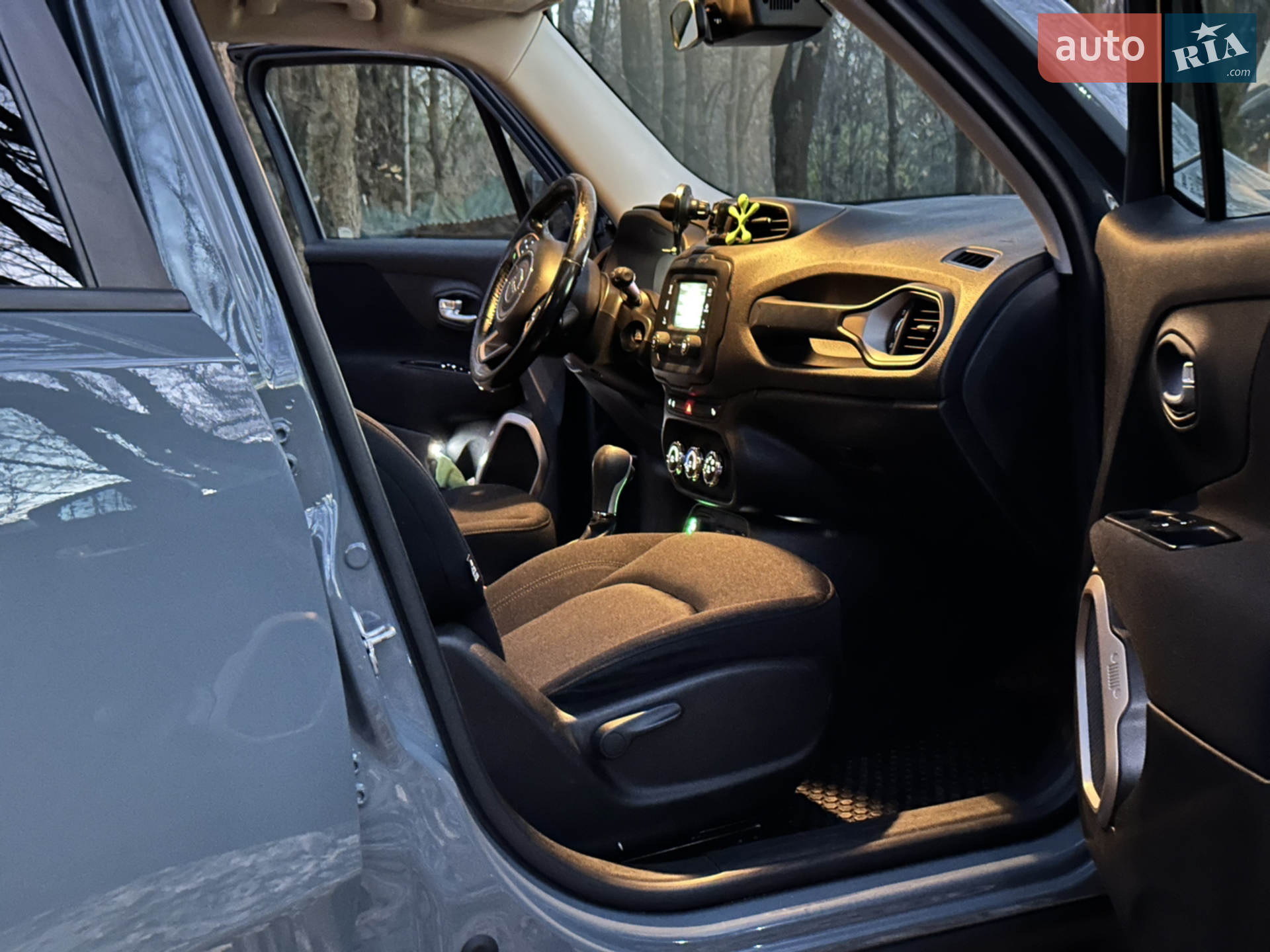 2017 Jeep Renegade - мініатюра 8