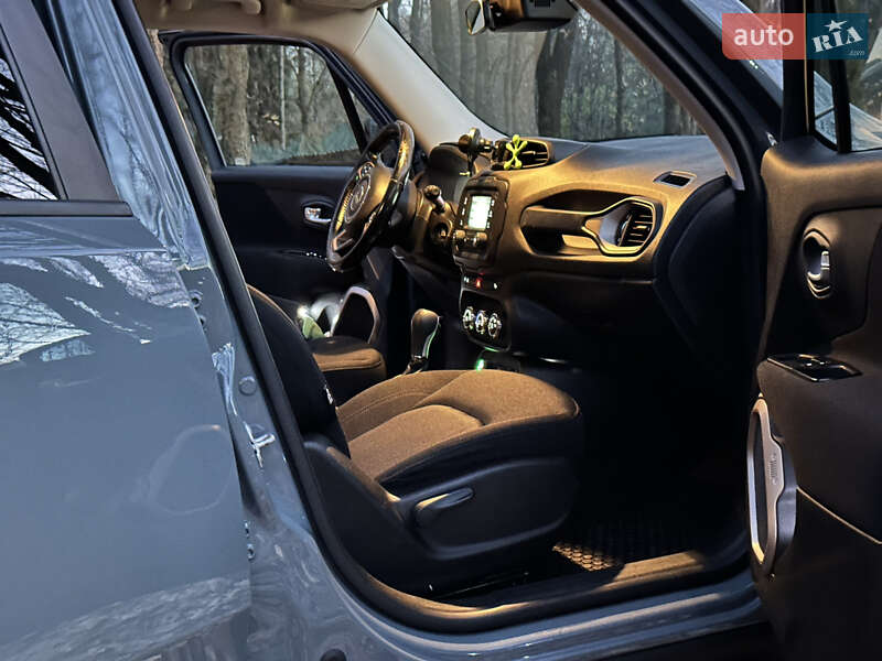 Позашляховик / Кросовер Jeep Renegade 2017 в Хмельницькому фото 7 Позашляховик / Кросовер Jeep Renegade 2017 в Хмельницькому