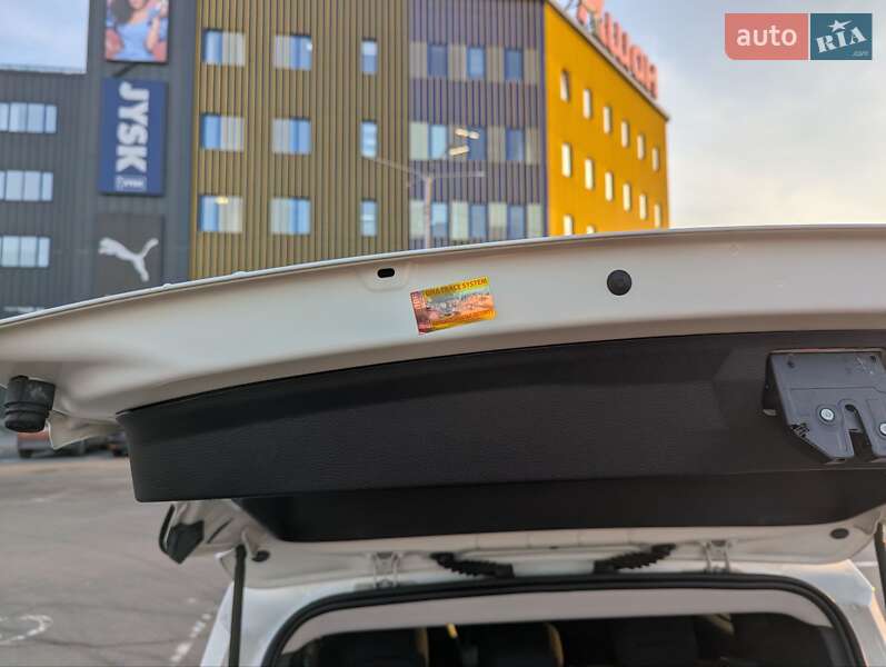 Внедорожник / Кроссовер Jeep Renegade 2020 в Киеве фото 12 Внедорожник / Кроссовер Jeep Renegade 2020 в Киеве