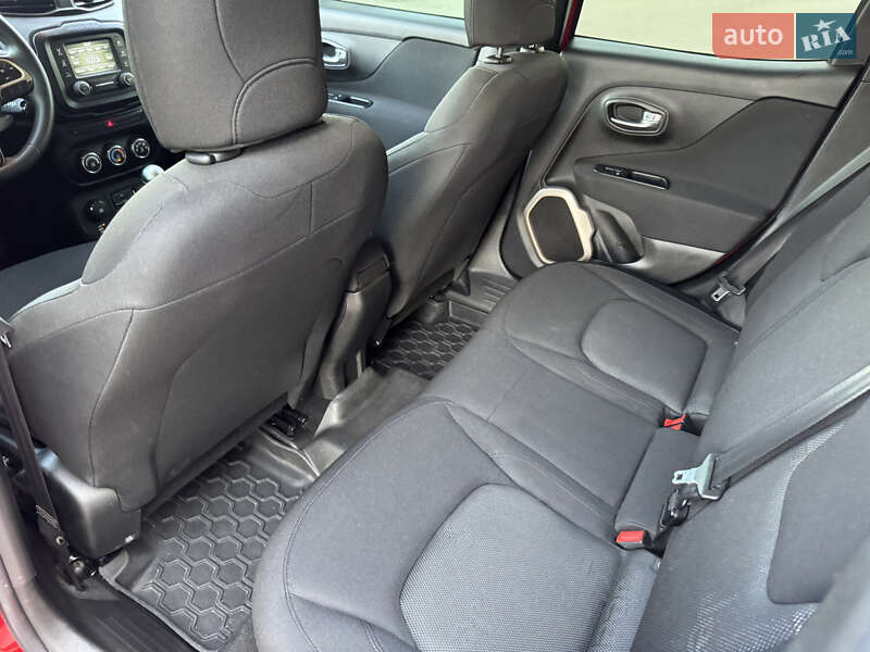 Внедорожник / Кроссовер Jeep Renegade 2015 в Харькове