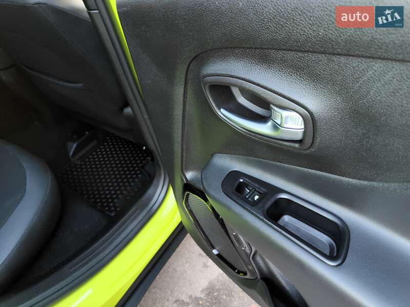 Внедорожник / Кроссовер Jeep Renegade 2017 в Киеве фото 60 Внедорожник / Кроссовер Jeep Renegade 2017 в Киеве